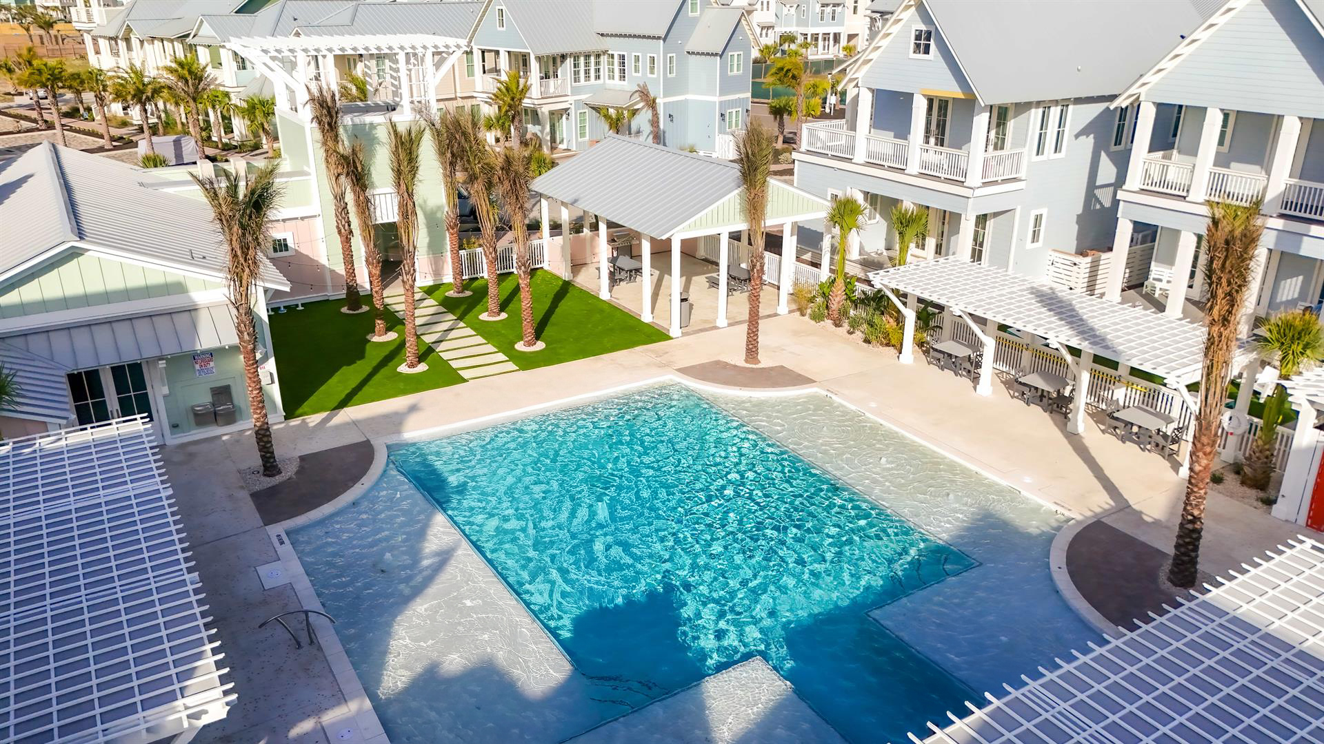 Glow Pool at Cinnamon Shore