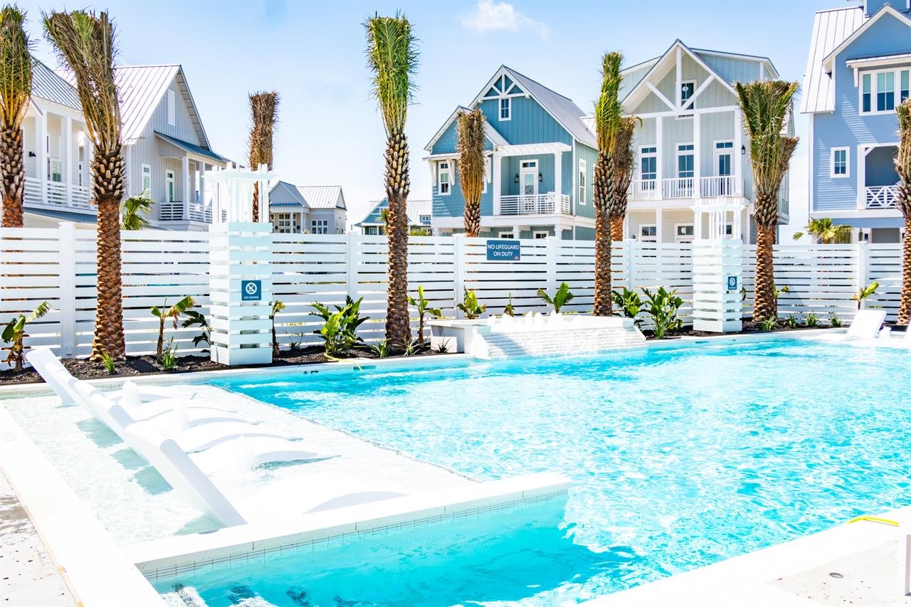 nucos-pools-neighborly-square-pool-at-cinnamon-shore-south-96781